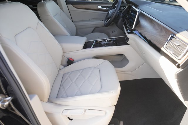 Used 2024 Volkswagen Atlas SE image 18