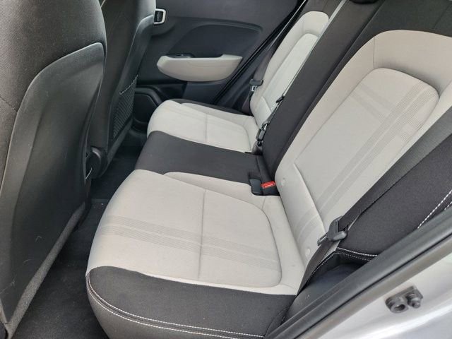 Used 2025 Hyundai Venue SEL FWD image 29