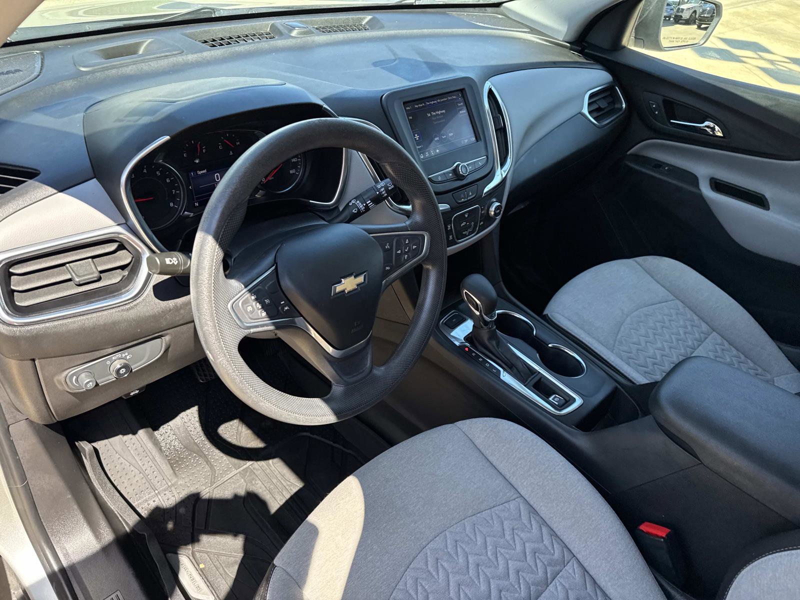 Used 2022 Chevrolet Equinox LS w/ LS Convenience Package image 19