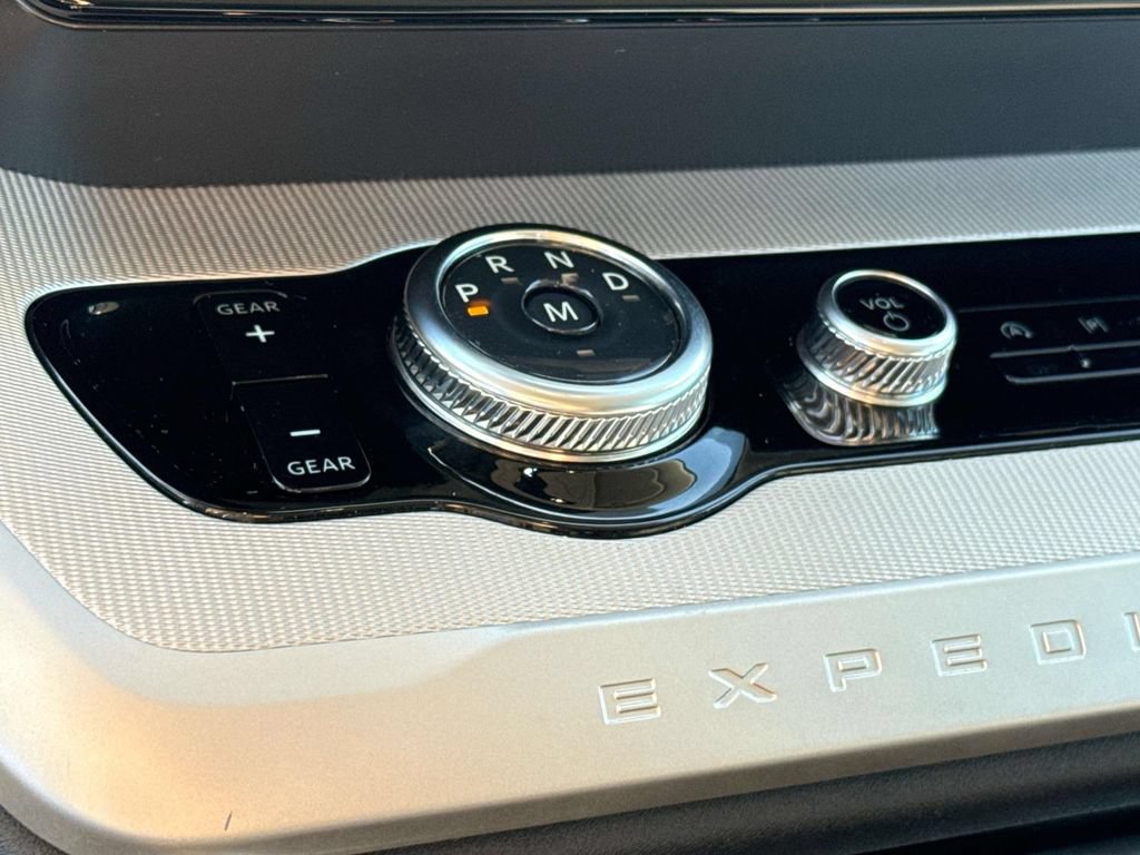 Certified 2025 Ford Expedition Active RWD image 27