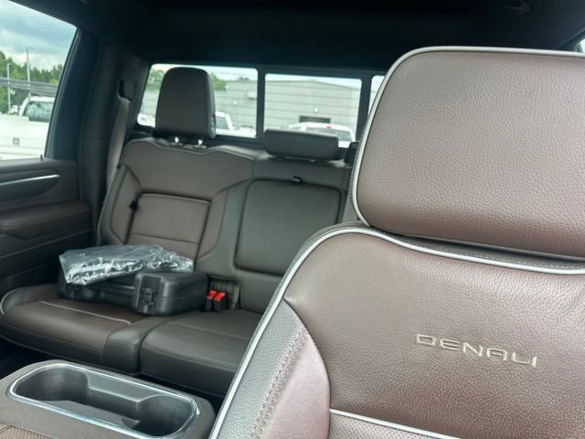 Used 2024 GMC Sierra 2500 Denali w/ Denali Reserve Package AWD/4WD image 11