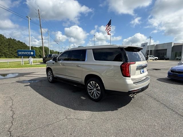 Used 2021 GMC Yukon XL Denali w/ Denali Premium Package RWD image 4
