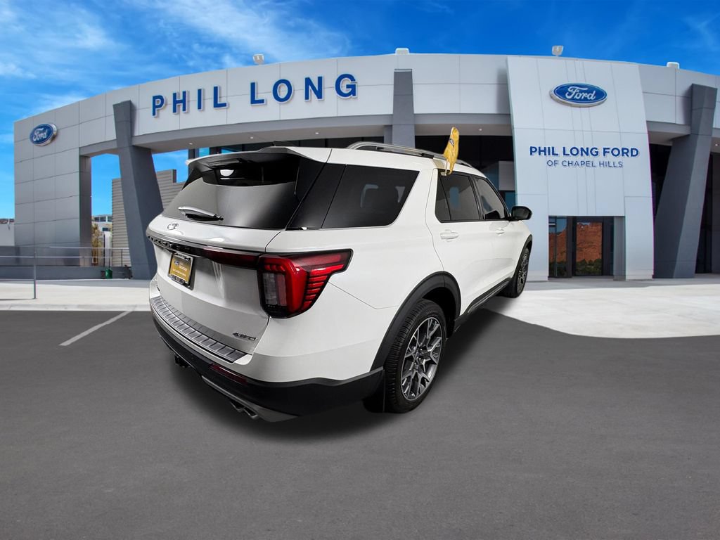Certified 2025 Ford Explorer Platinum w/ Ultimate Package AWD/4WD image 5