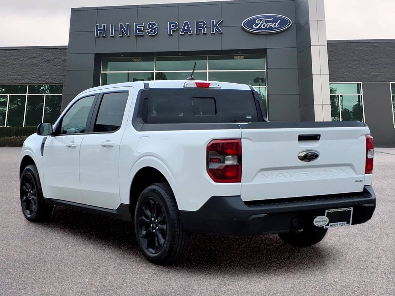 Certified 2024 Ford Maverick Lariat w/ Black Appearance Package AWD/4WD image 5