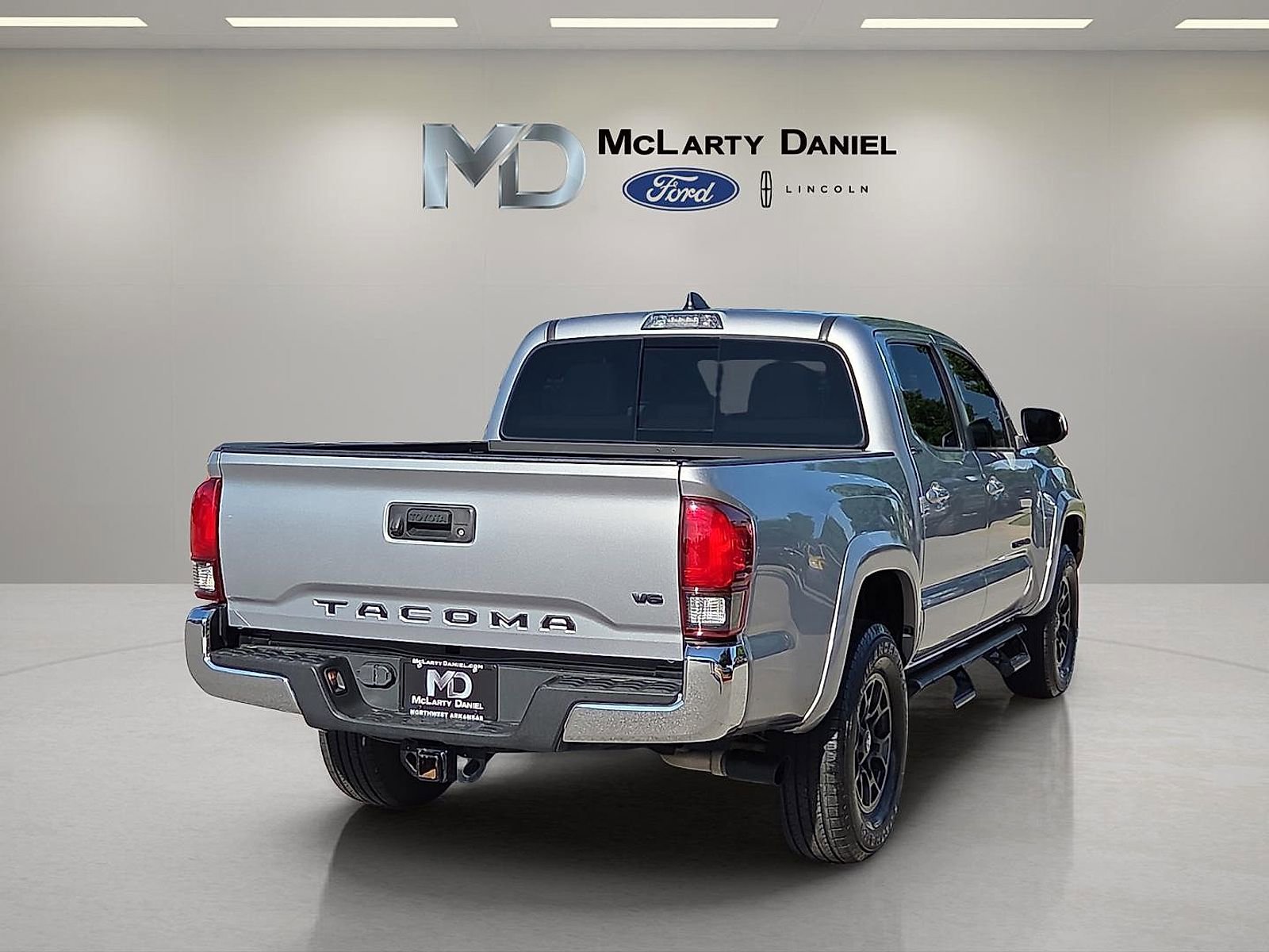Used 2022 Toyota Tacoma SR5 RWD image 5