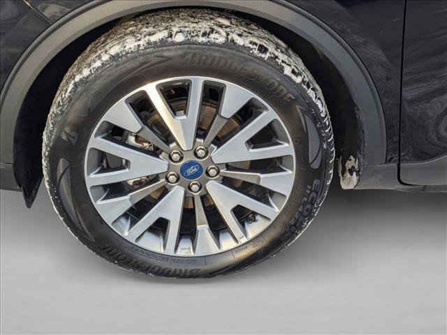 Certified 2022 Ford Escape Titanium w/ Class II Trailer Tow Package image 26
