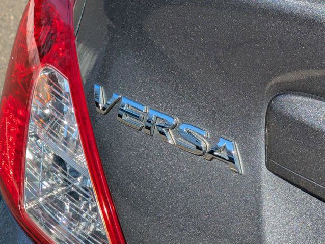 Used 2018 Nissan Versa SV image 34