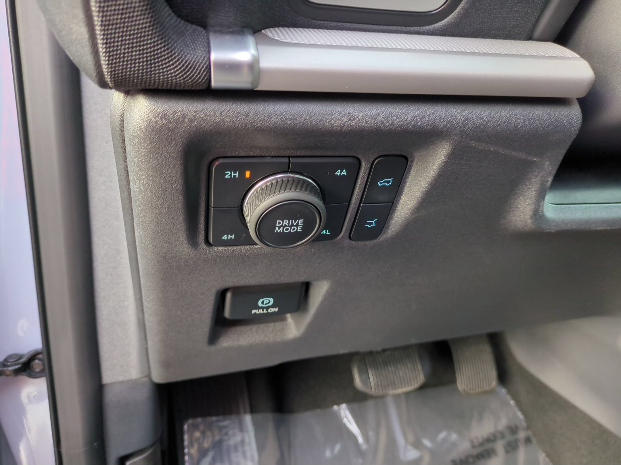 Certified 2025 Ford Expedition Active AWD/4WD image 18