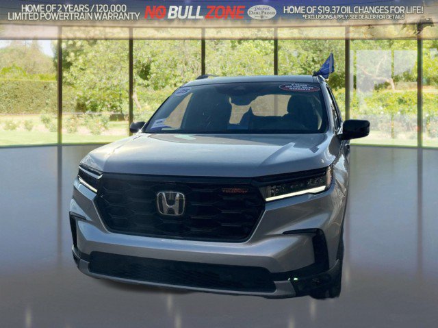 Used 2025 Honda Pilot TrailSport image 8