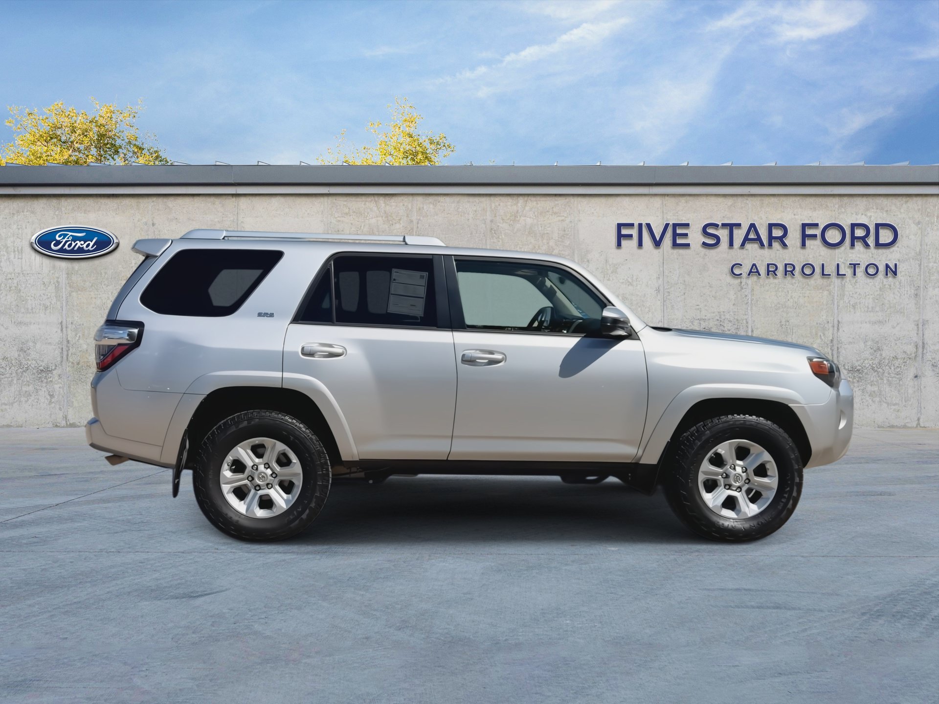 Used 2018 Toyota 4Runner SR5 RWD image 9