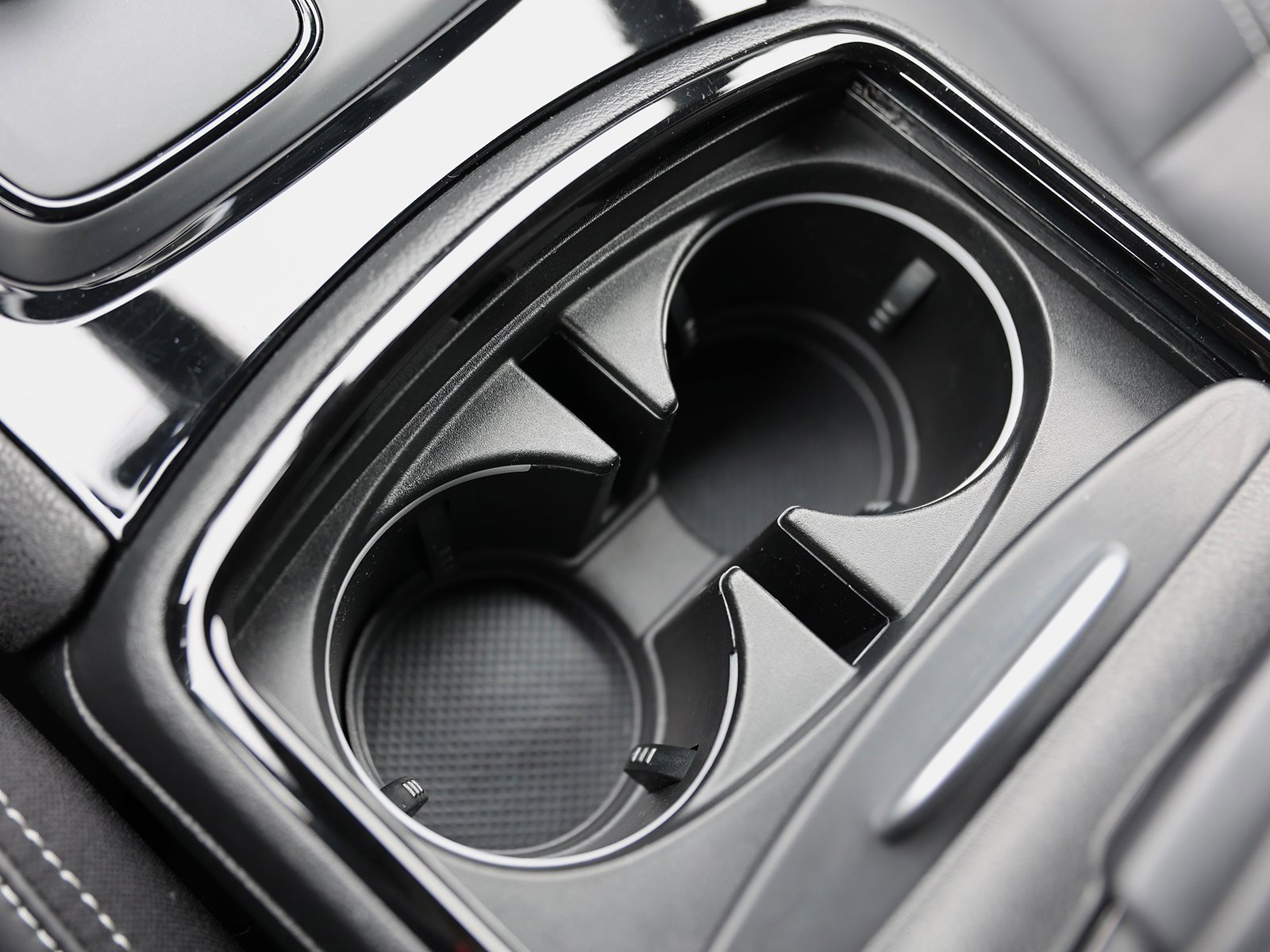 Used 2022 Chrysler 300 S image 31