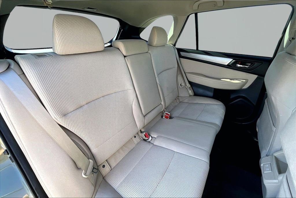 Used 2019 Subaru Outback 2.5i Premium image 27