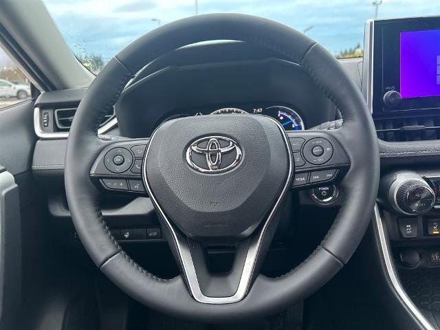 Used 2025 Toyota RAV4 XLE w/ Convenience Package image 21