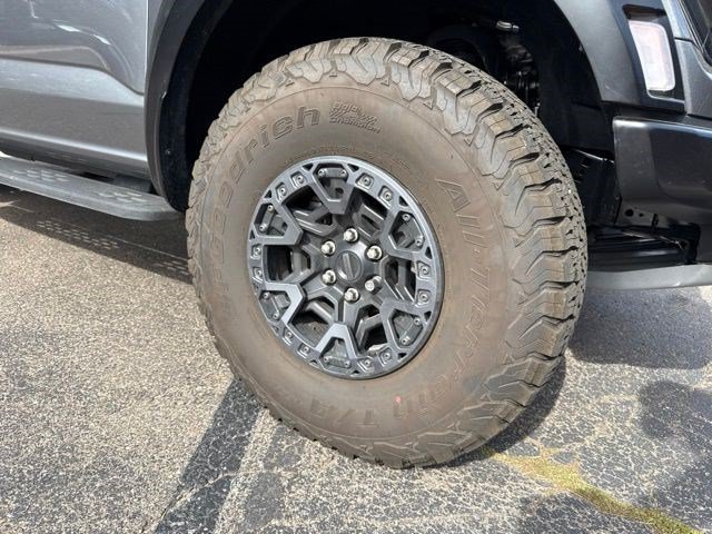 Certified 2025 Ford F150 Raptor w/ Equipment Group 803A Raptor R AWD/4WD image 5