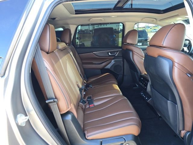Used 2023 Acura MDX Advance image 19