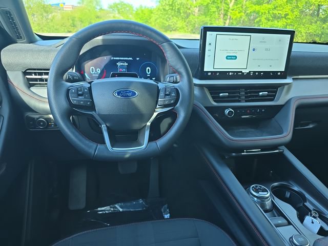 Certified 2025 Ford Explorer ST-Line w/ ST-Line Street Pack AWD/4WD image 21