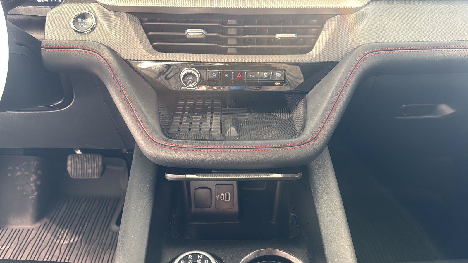 Certified 2025 Ford Explorer ST w/ Sun And Sound Package AWD/4WD image 27
