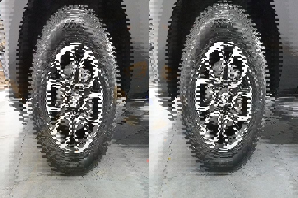 Certified 2024 Ford Expedition Max XLT image 36