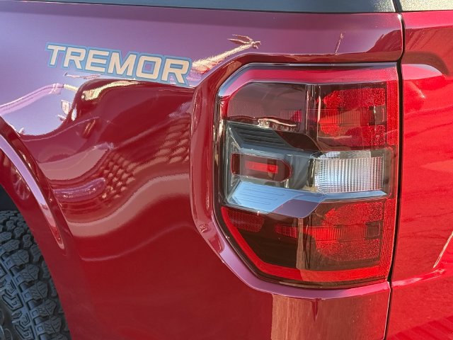 Certified 2025 Ford Maverick Tremor AWD/4WD image 30