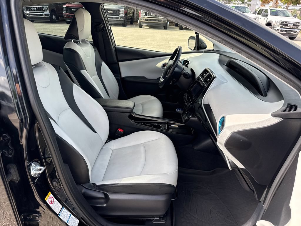 Used 2019 Toyota Prius XLE w/ Advanced Technology Package AWD/4WD image 24