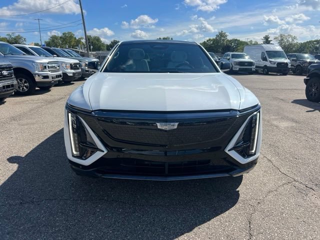 Used 2024 Cadillac Lyriq Sport AWD/4WD image 2