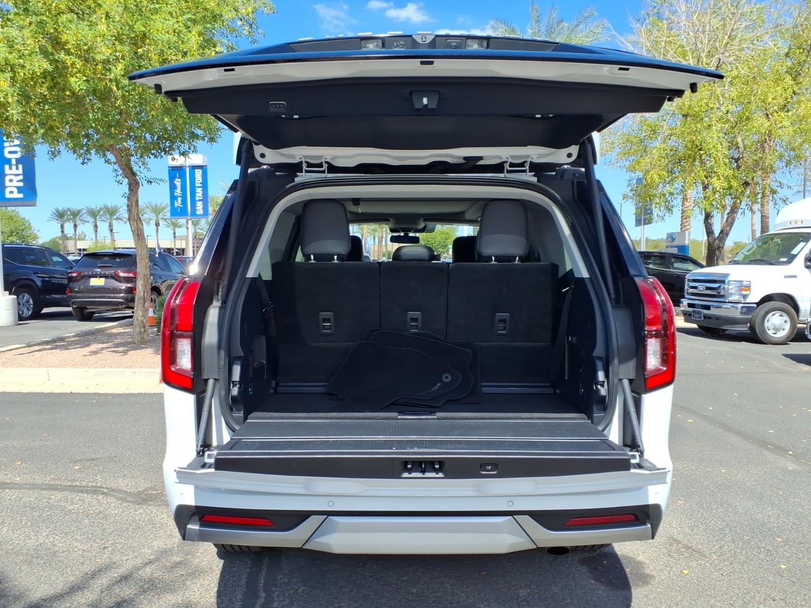 Certified 2025 Ford Expedition Platinum AWD/4WD image 18