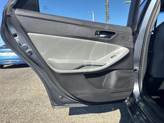 Used 2020 Toyota Avalon XLE image 22