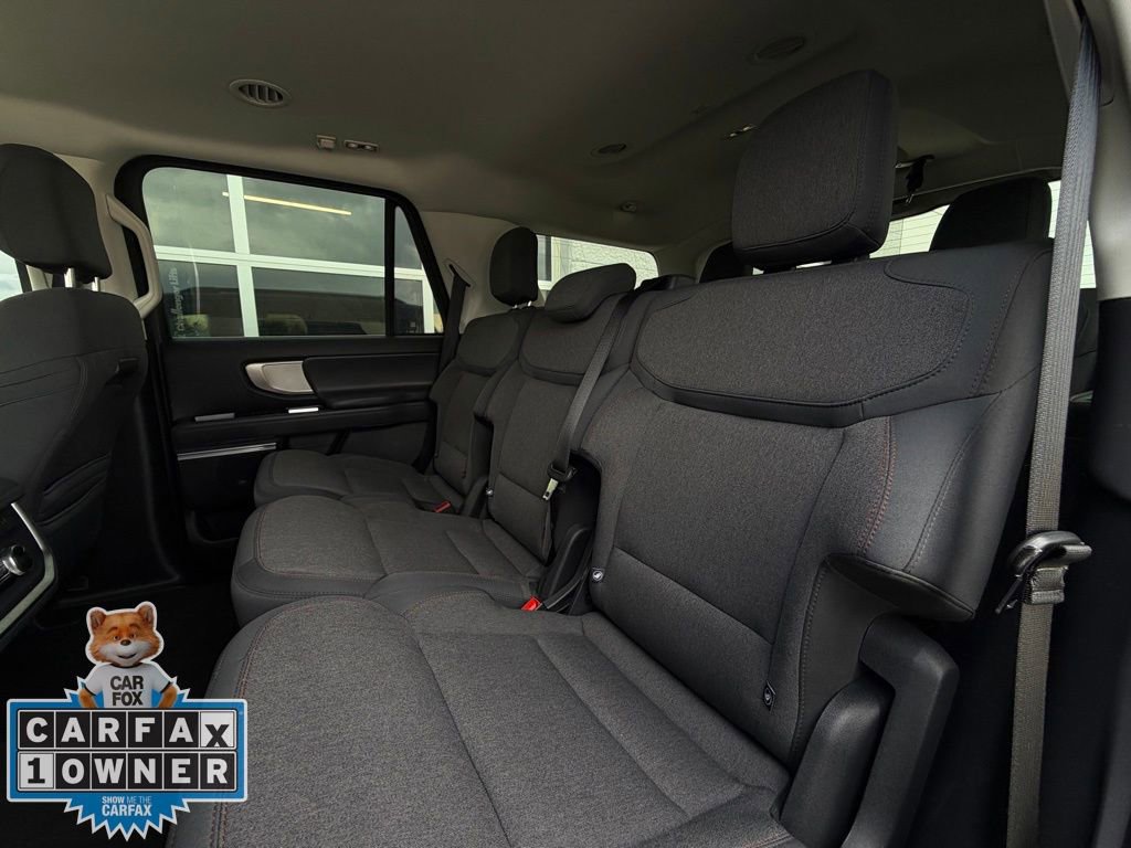 Certified 2025 Ford Expedition Active image 24