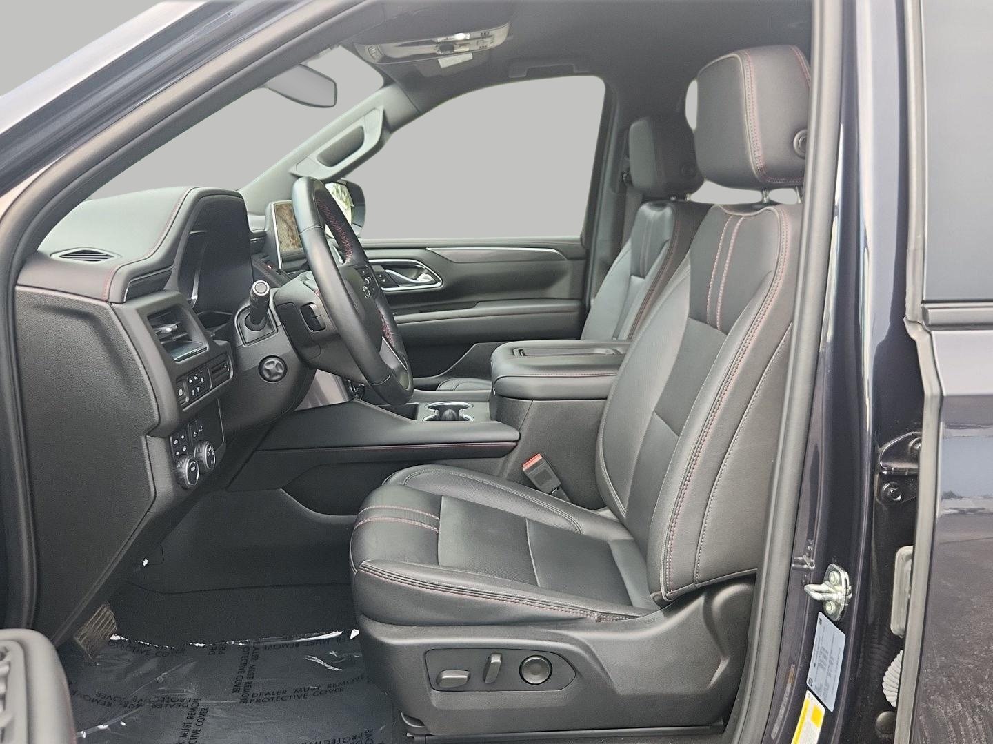 Used 2023 Chevrolet Suburban RST w/ Luxury Package AWD/4WD image 16
