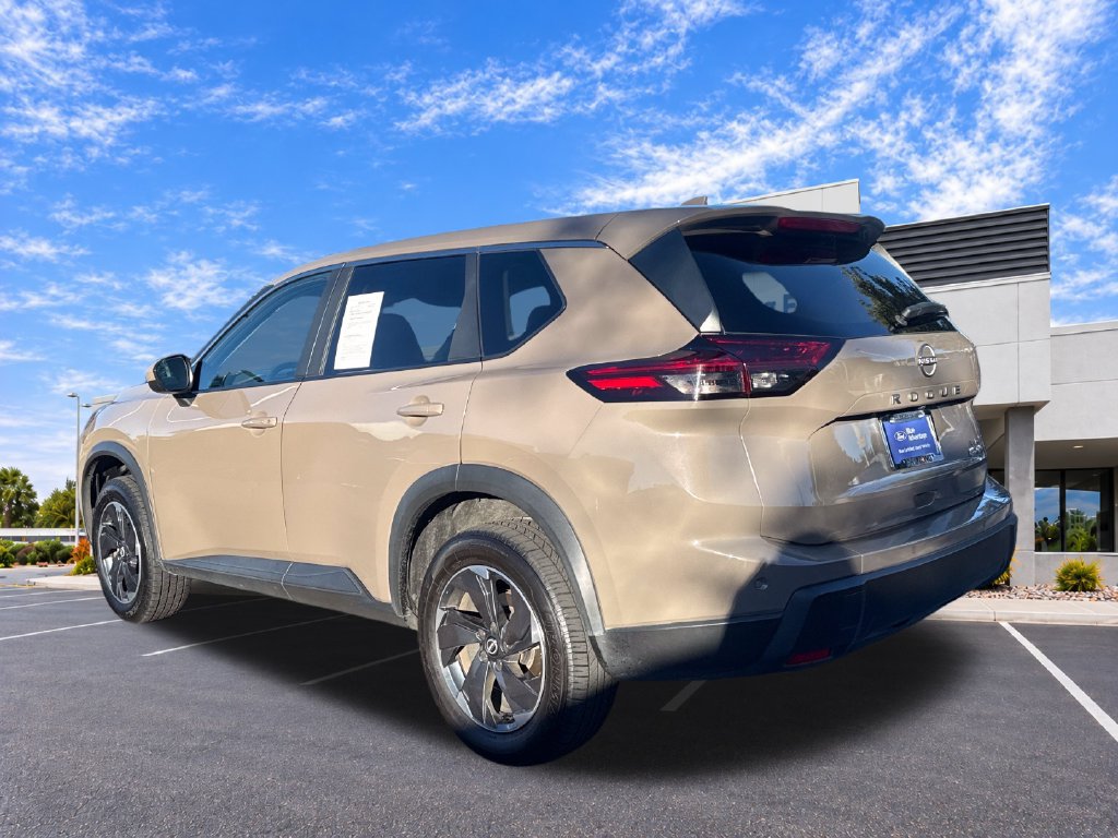 Used 2025 Nissan Rogue SV AWD/4WD image 8