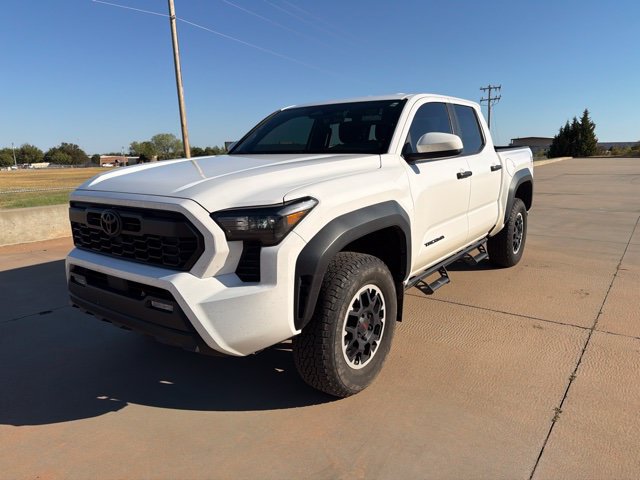 Used 2024 Toyota Tacoma TRD Off-Road AWD/4WD image 1