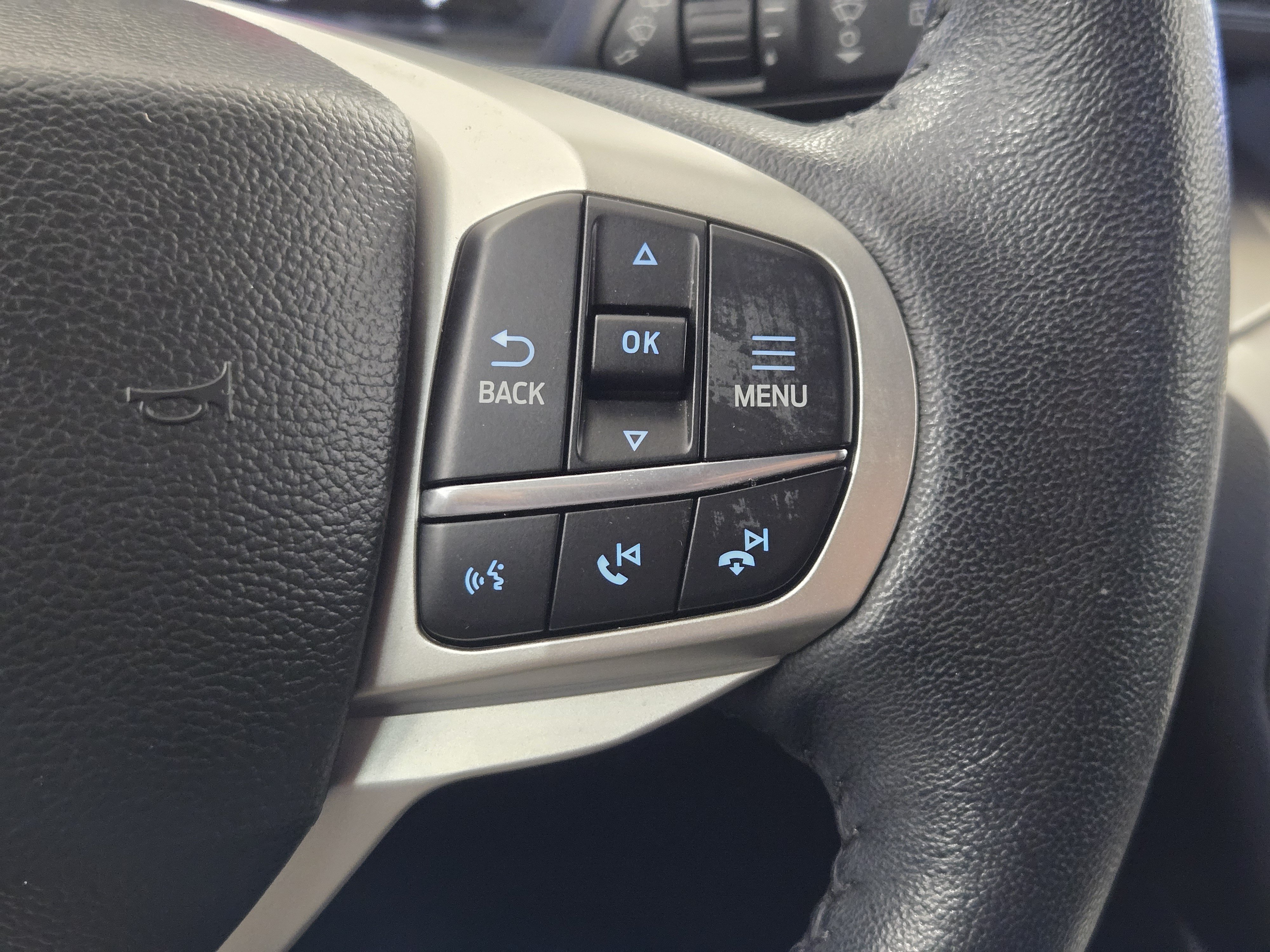 Certified 2023 Ford Explorer XLT RWD image 29