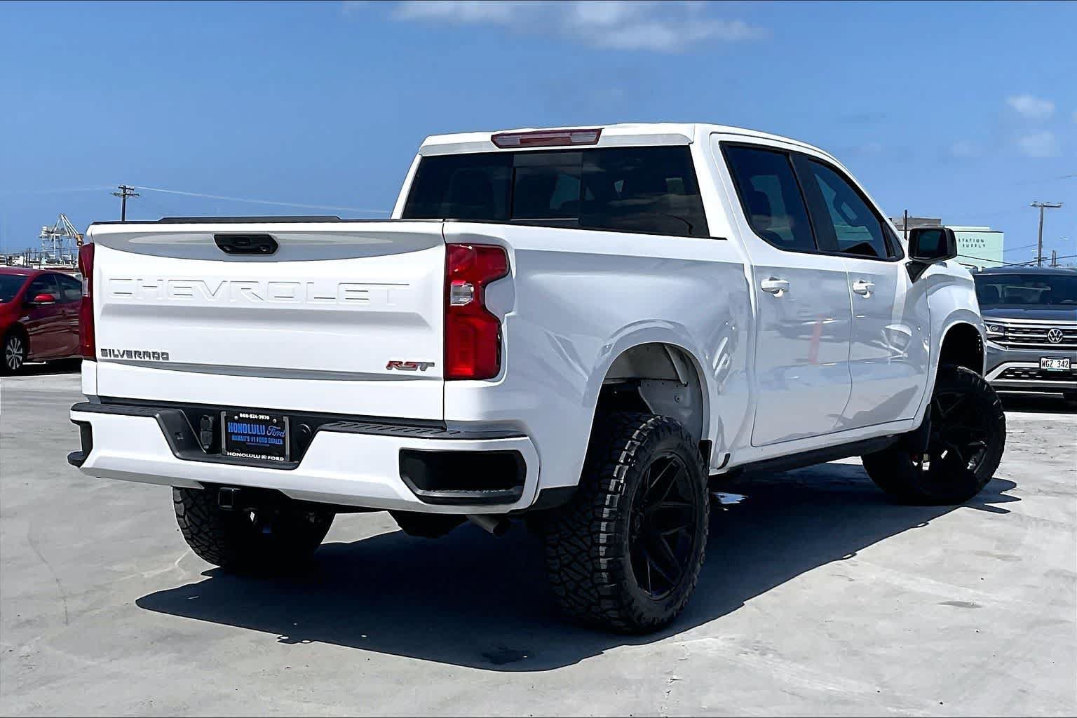 Used 2024 Chevrolet Silverado 1500 RST w/ Convenience Package II RWD image 22