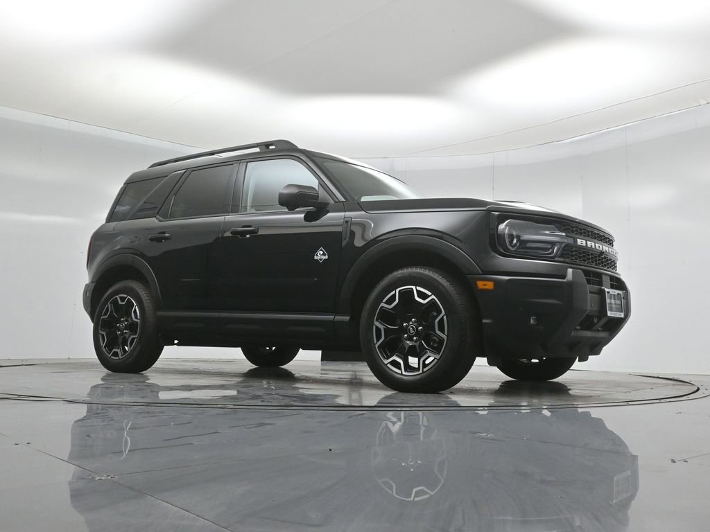 Certified 2025 Ford Bronco Sport Outer Banks w/ Outer Banks Tech Package+ AWD/4WD image 4