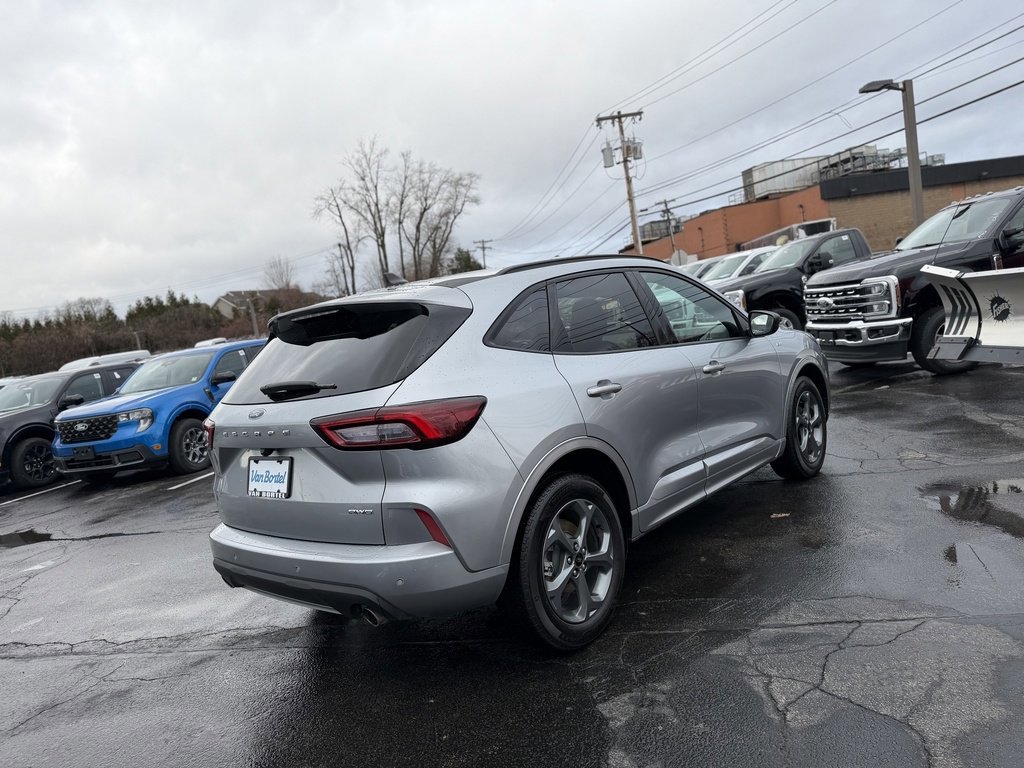 Certified 2023 Ford Escape ST-Line image 5