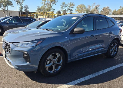 Certified 2023 Ford Escape ST-Line w/ Tech Pack #1 FWD image 3