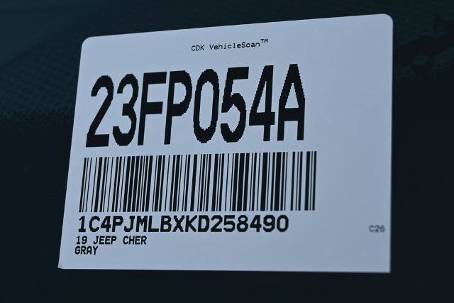 Used 2019 Jeep Cherokee Latitude Plus w/ Comfort/Convenience Group AWD/4WD image 38