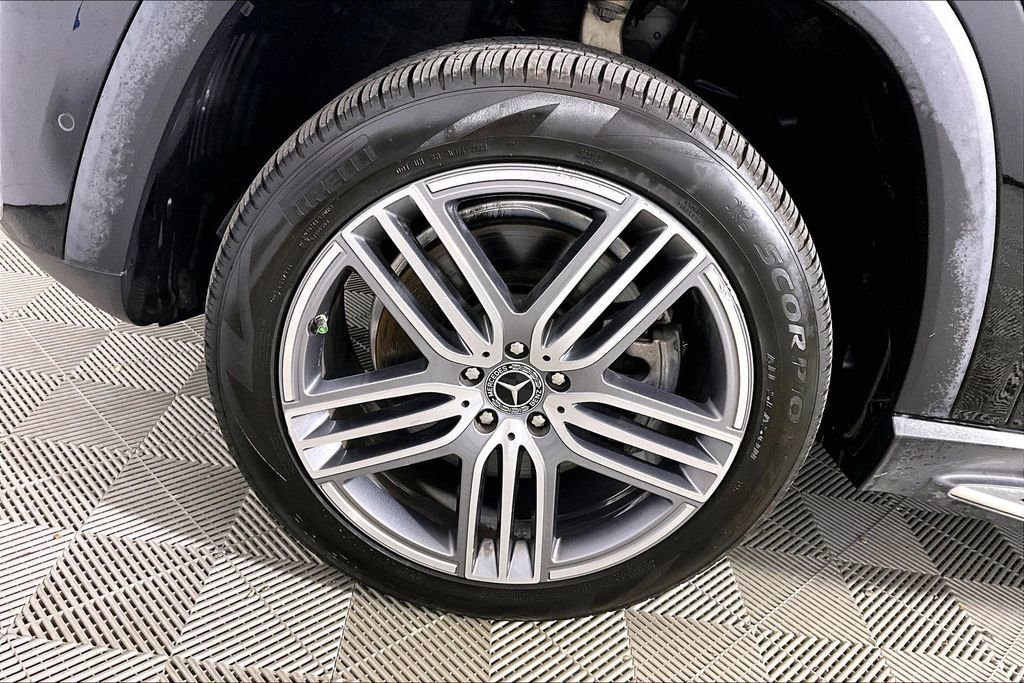 Used 2021 Mercedes-Benz GLS 450 4MATIC image 7