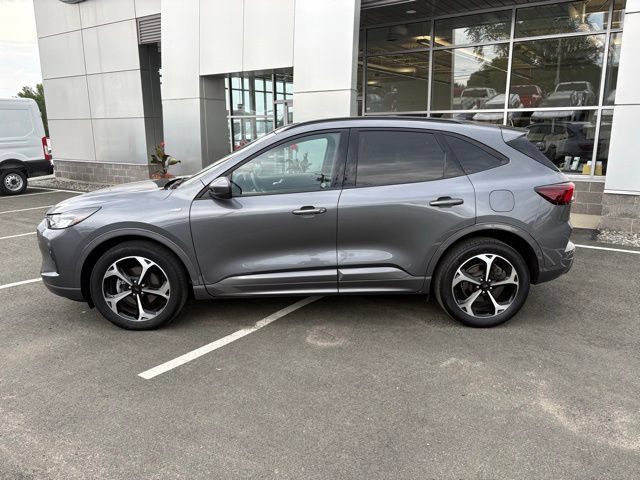 Certified 2023 Ford Escape ST-Line Select w/ Tech Pack #1 AWD/4WD image 6