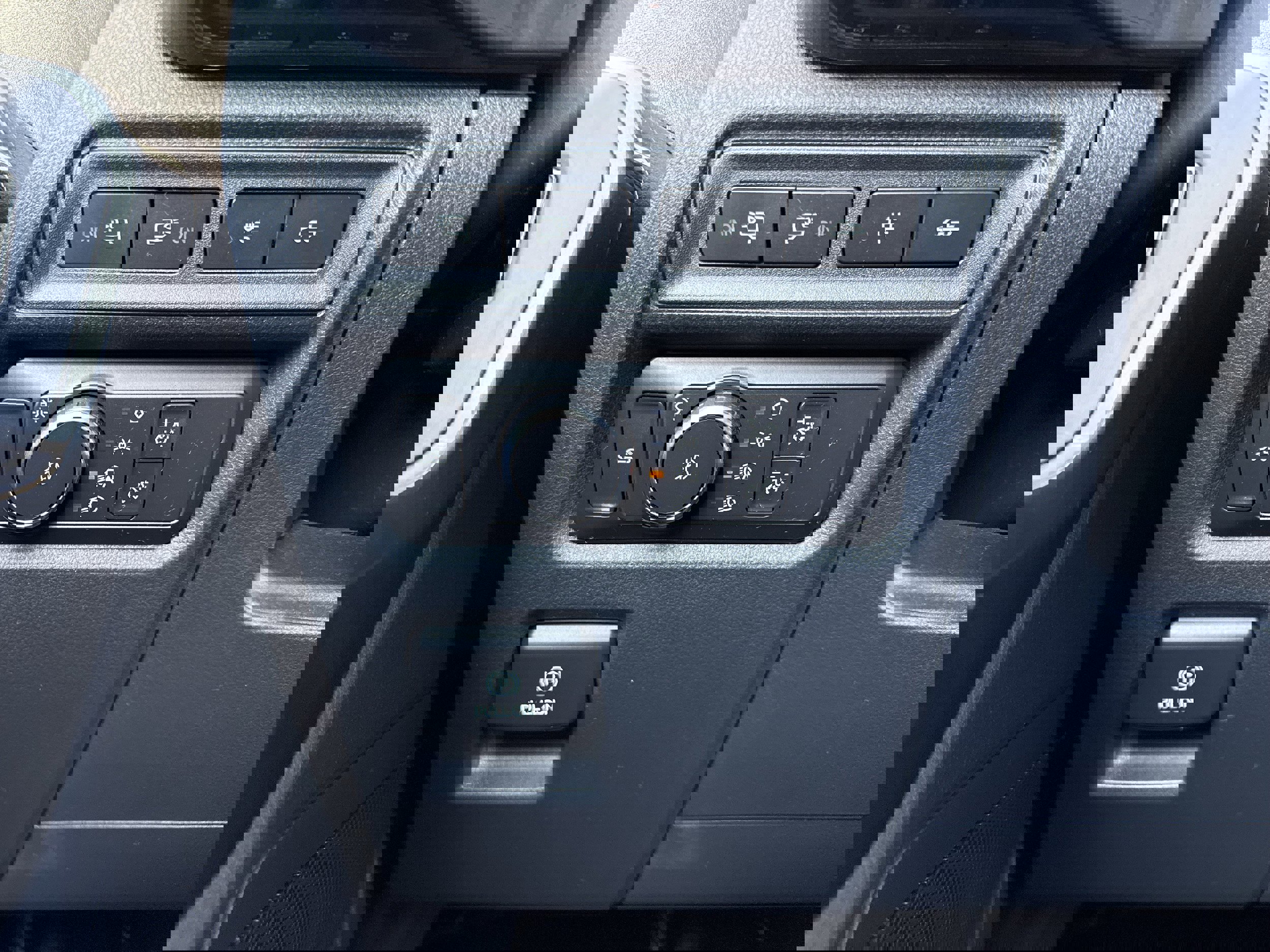 Certified 2022 Ford F150 XLT w/ Equipment Group 302A High image 27