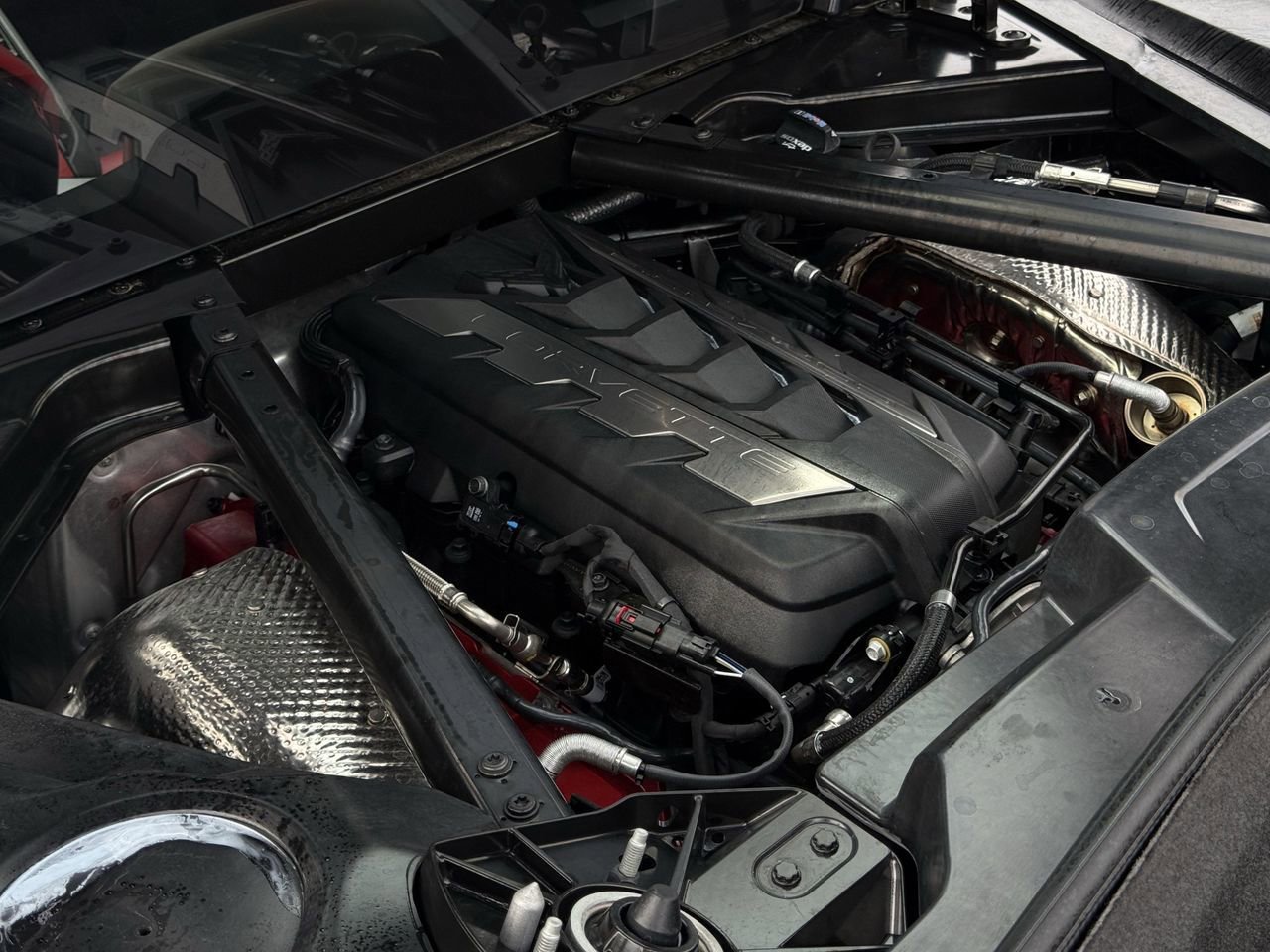 Used 2025 Chevrolet Corvette Stingray Preferred Cpe w/ Stealth Interior Trim Package image 27