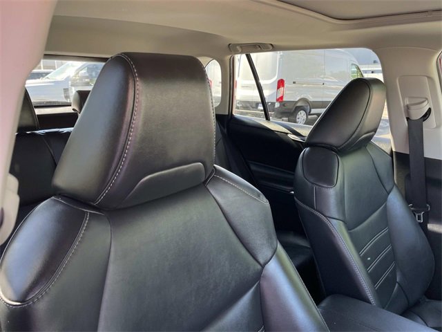 Used 2022 Toyota RAV4 XLE Premium image 34