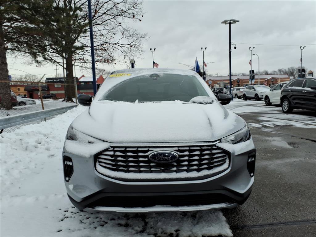 Certified 2023 Ford Escape Active image 2