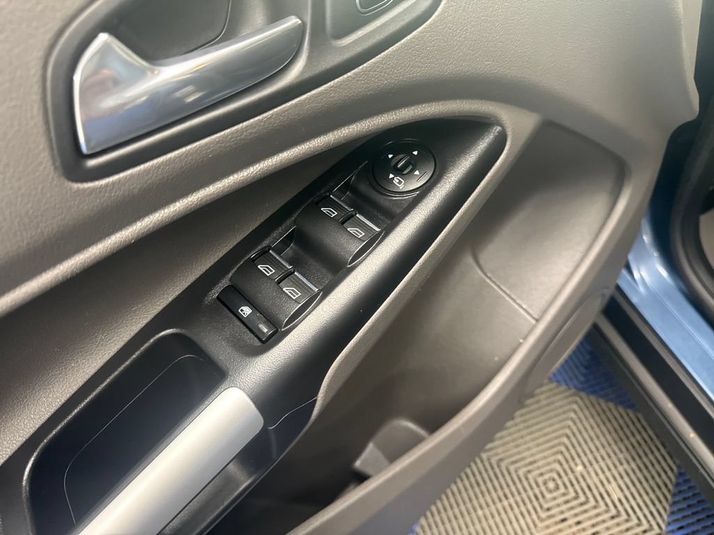 Certified 2022 Ford Transit Connect XLT FWD image 14
