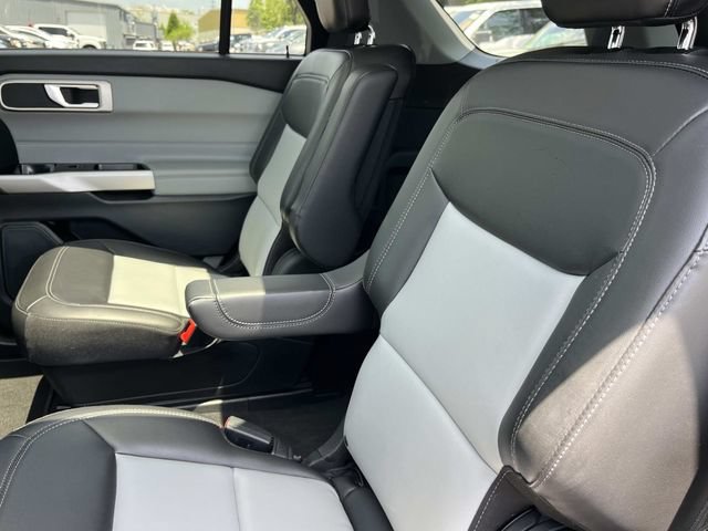Certified 2023 Ford Explorer XLT w/ Equipment Group 202A AWD/4WD image 25