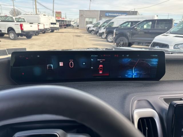 Certified 2025 Ford Expedition Active image 9