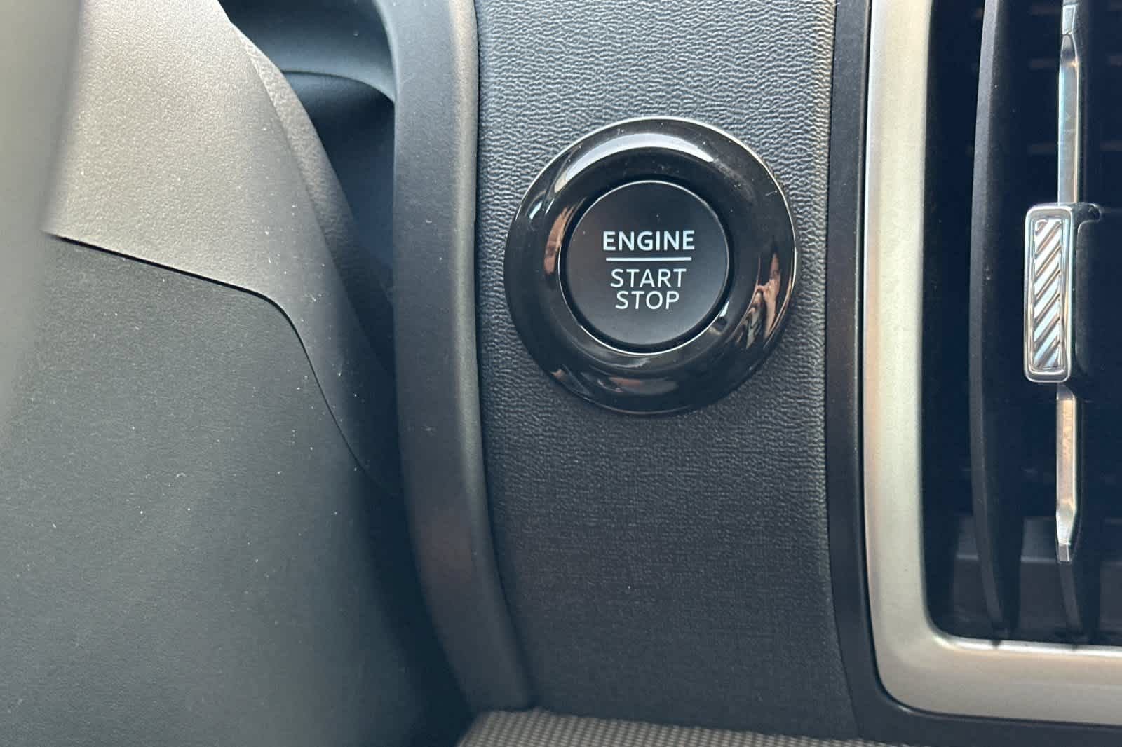 Certified 2025 Ford Expedition Max Active RWD image 25