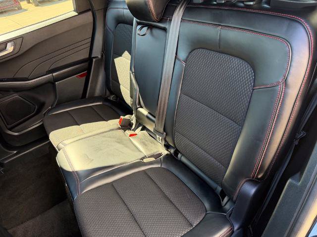 Certified 2025 Ford Escape ST-Line Select AWD/4WD image 13