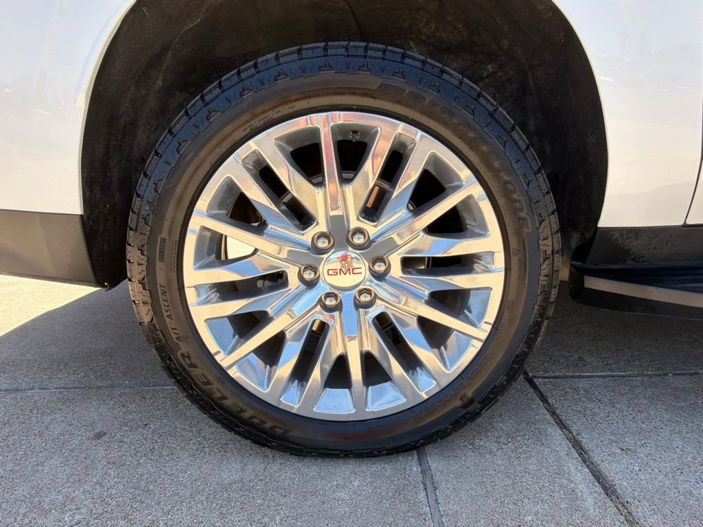 Used 2023 GMC Yukon XL Denali AWD/4WD image 9