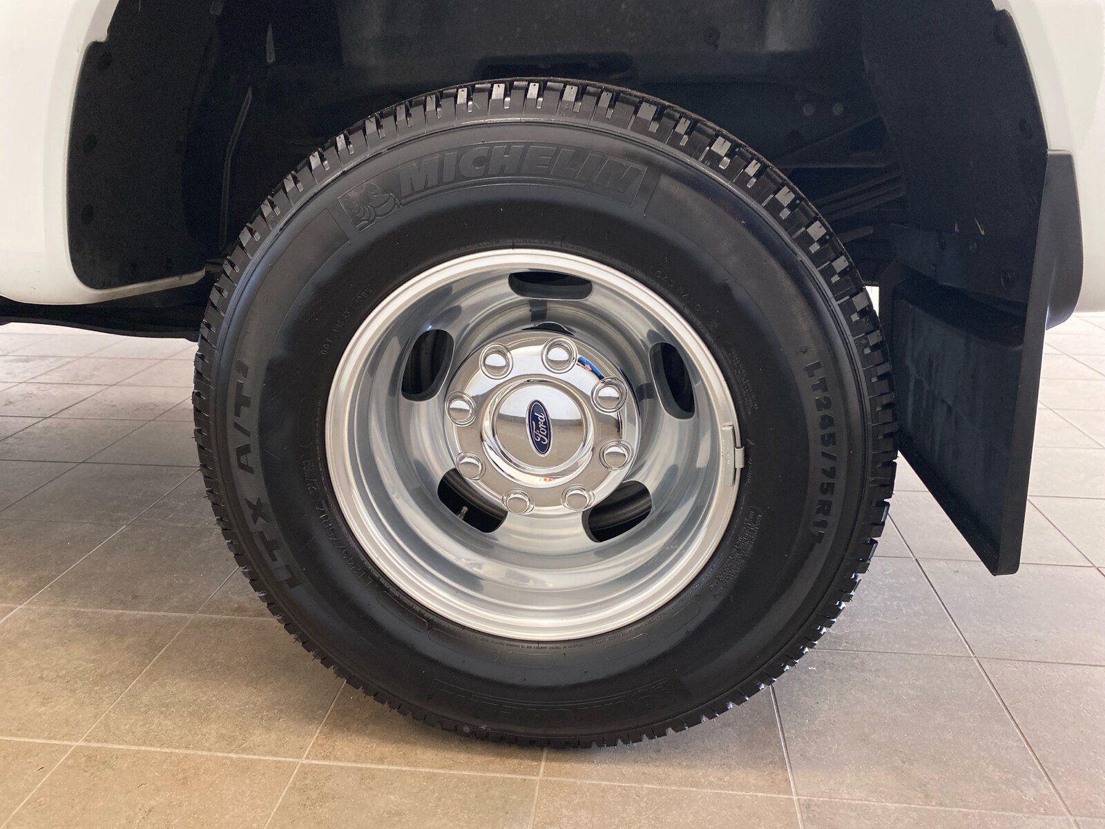 Certified 2025 Ford F350 Lariat AWD/4WD image 25